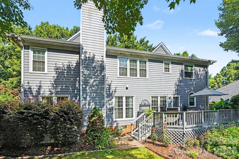 Welcome to sought after Hunter Oaks! This beautifully maintained - photo 34