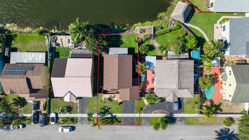 **Stunning 2-Story Lakeview Home with Breathtaking Sunsets** - photo 40