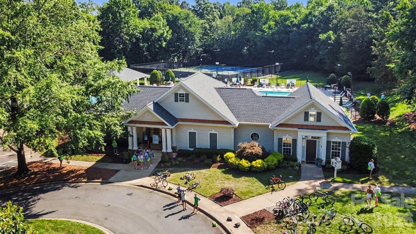 Welcome to sought after Hunter Oaks! This beautifully maintained - photo 41