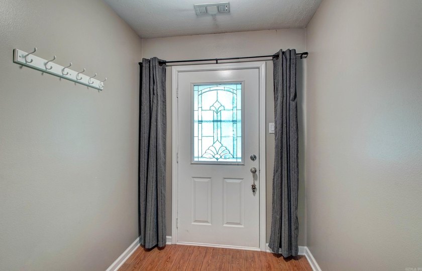 Opportunity awaits in this well designed 3 bedroom, 2 bathroom - photo 3