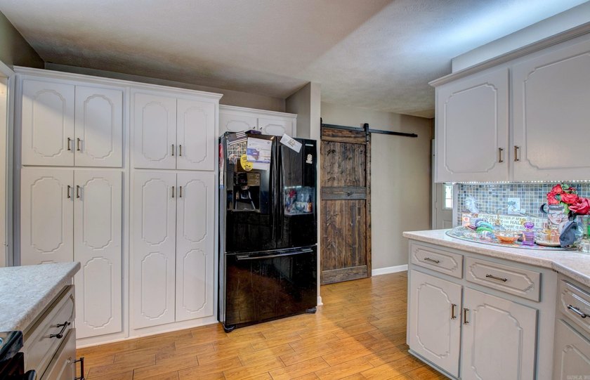 Opportunity awaits in this well designed 3 bedroom, 2 bathroom - photo 7
