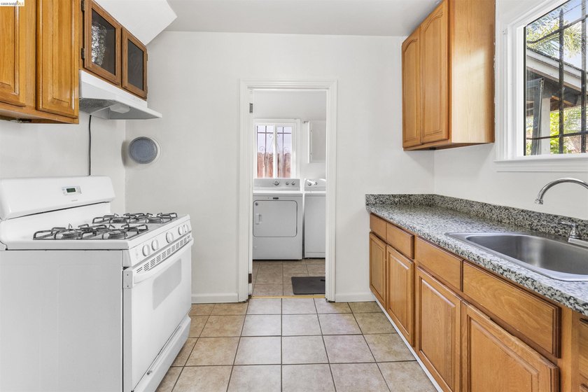 Prime East Oakland duplex near Mills College and Merritt College - photo 6