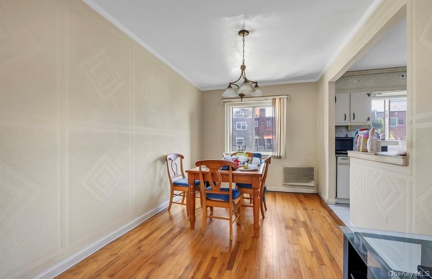MOTIVATED SELLER! Opportunity awaits with this 3-bedroom, 2 - photo 5