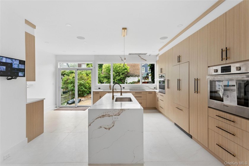 Discover modern luxury in this stunning new construction home - photo 8