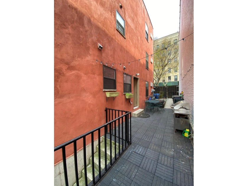 Welcome to 190 W 239th St. nestled in the highly sought-after - photo 30