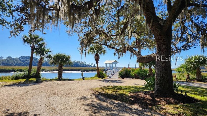 Don't miss this rare opportunity! This lovely corner lot - photo 32