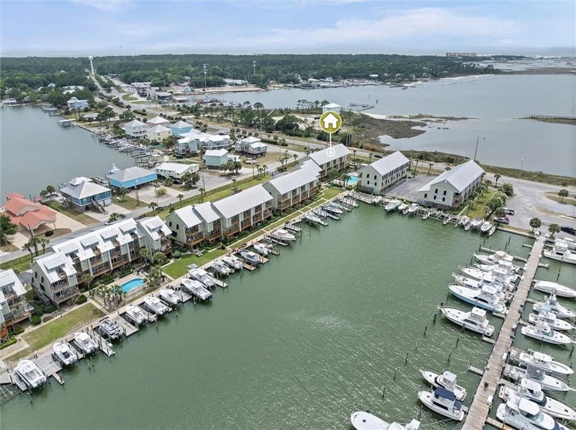 A boat slip come with townhomw in a gated community!!! if you've - photo 40