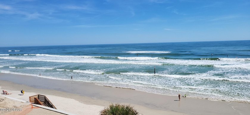 Newly Remodeled Oceanfront Condo This direct oceanfront - photo 4
