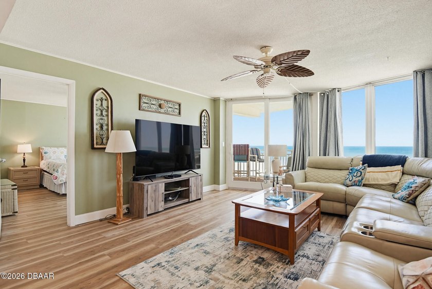 Oceanfront Ocean Views. Furnished. New pool, New seawall, direct - photo 4