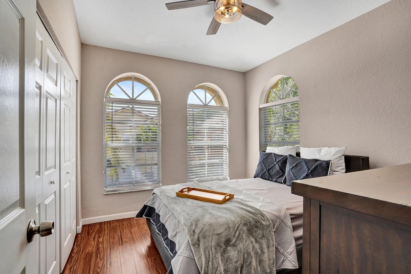 Motivated seller! This move-in-ready 2-bedroom, 2-bath townhome - photo 13