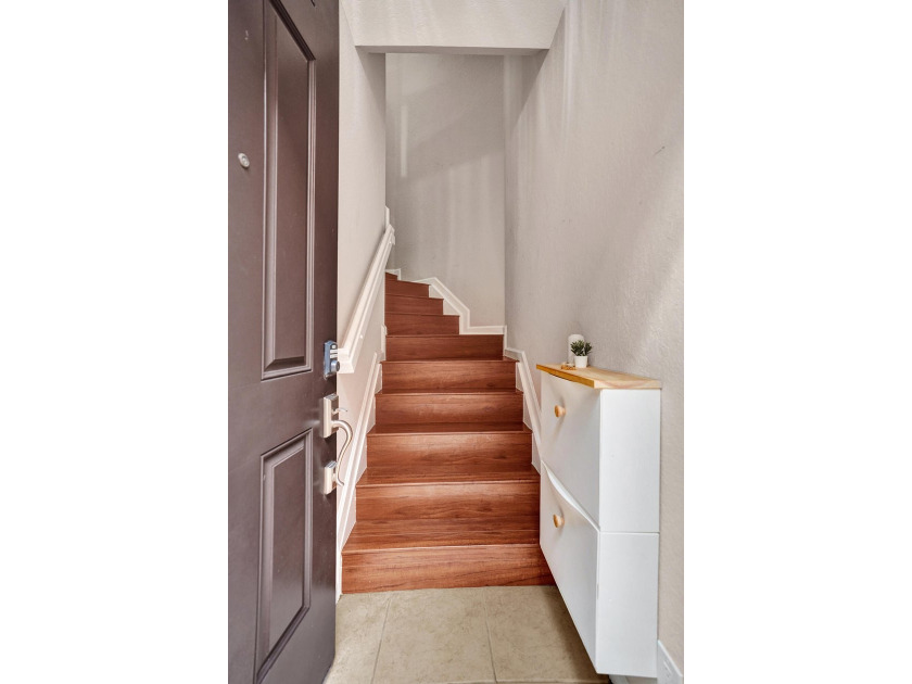 Motivated seller! This move-in-ready 2-bedroom, 2-bath townhome - photo 18