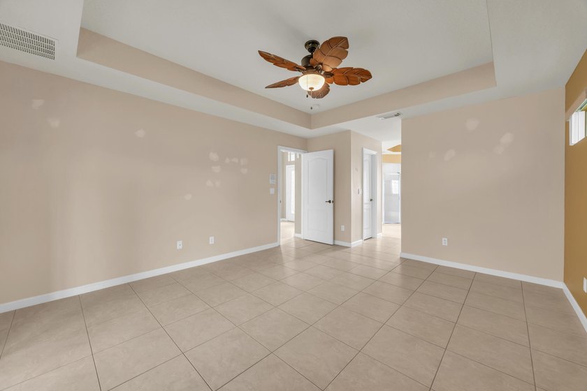 NEW ROOF 2026! Beautifully maintained 4-bedroom, 2-bath home - photo 20