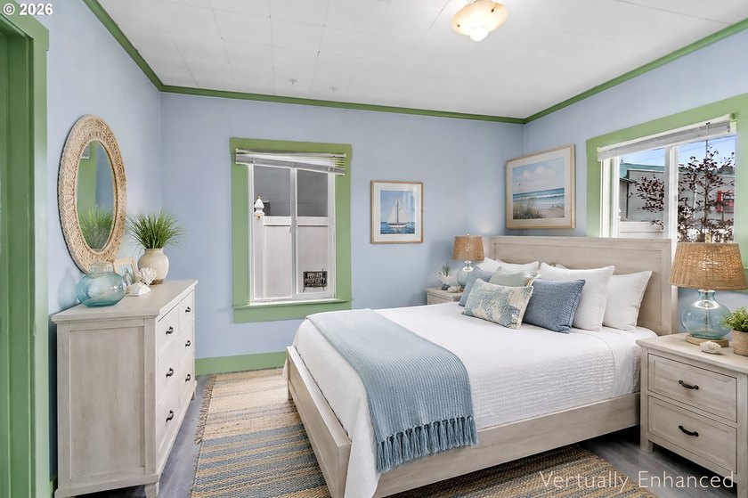 Adorable coastal cabin just steps from the ocean! This charming - photo 20
