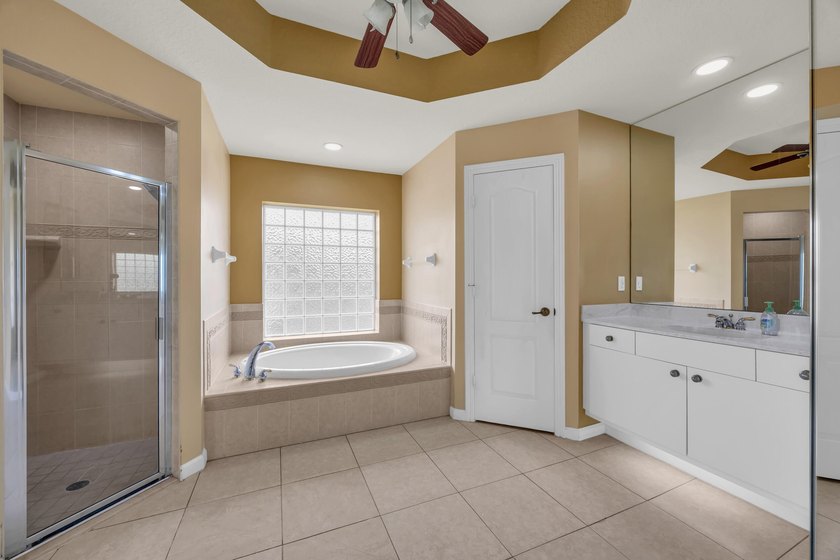 NEW ROOF 2026! Beautifully maintained 4-bedroom, 2-bath home - photo 21