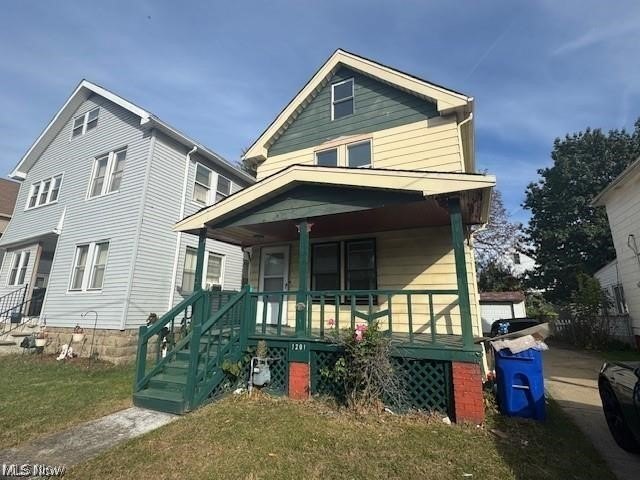 Welcome home to this bungalow near the Waterloo Arts District of - photo 2