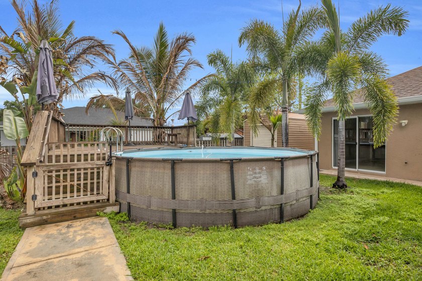 NEW ROOF 2026! Beautifully maintained 4-bedroom, 2-bath home - photo 38