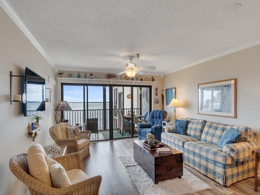 Wake up to peaceful Intracoastal views in this 2-bedroom, 2-bath - photo 6