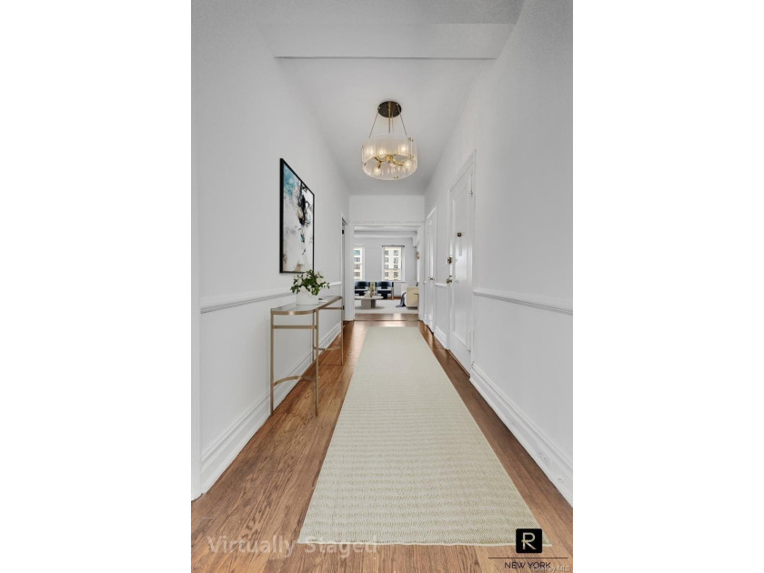 RARELY AVAILABLE APARTMENT IN THIS BUILDING! Bright and airy - photo 2