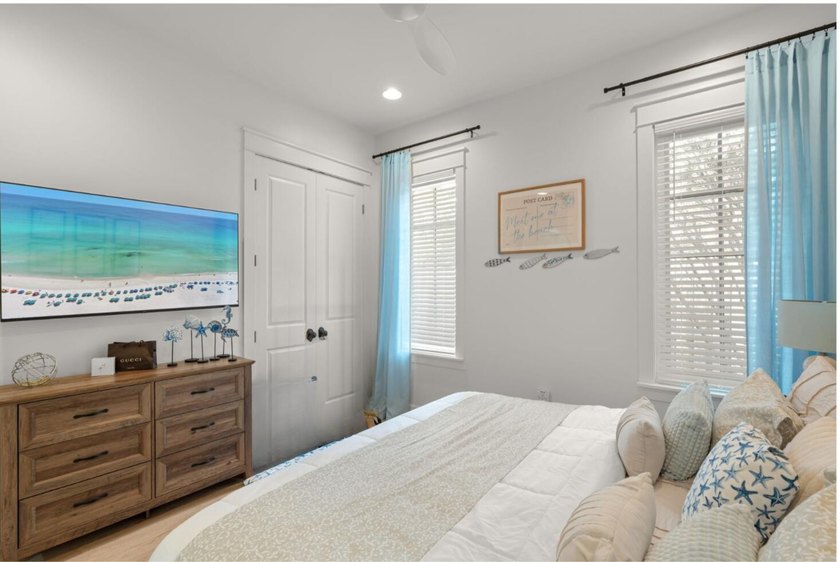 Price Improvement! Incredibly charming home! This beautiful 3 - photo 13