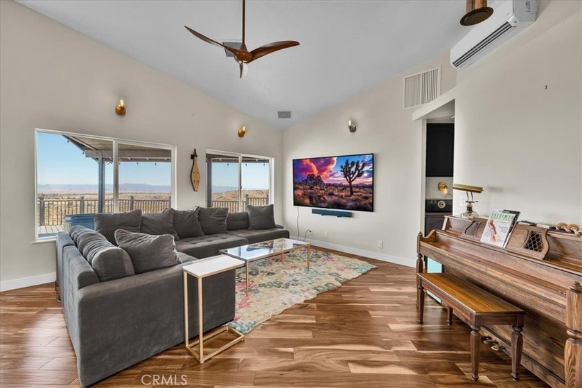 Welcome to the pinnacle of desert living - a custom-designed - photo 17