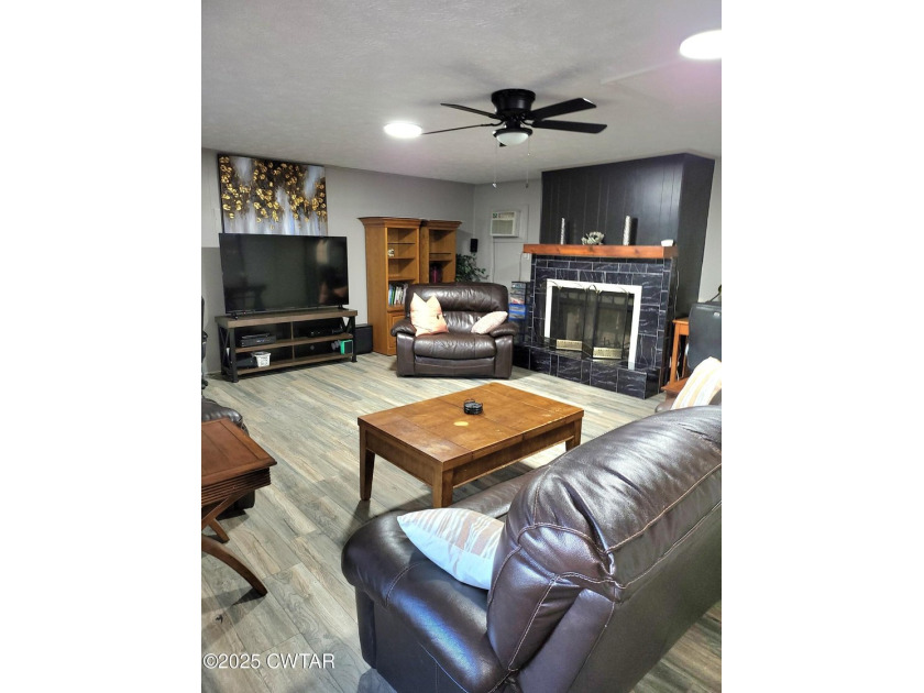 This 3 Bedroom 2.5 Bath Home is Located in the Hidden Valley - photo 23