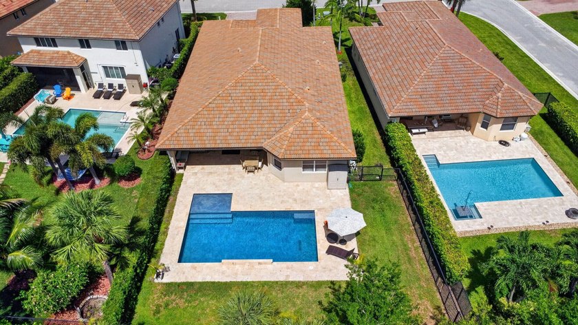 Discover the perfect blend of luxury, privacy, and - photo 39