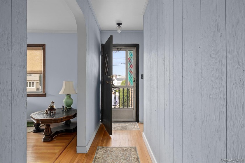 Solid Sprawling 3 Bedroom, Brick Ranch with full basement - photo 3