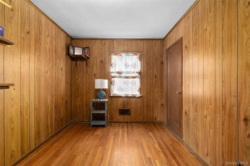 Solid Sprawling 3 Bedroom, Brick Ranch with full basement - photo 10