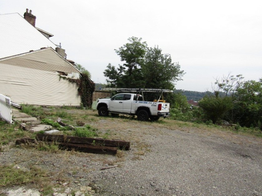 Great opportunity in East Allegheny!! Perfect investment - photo 3