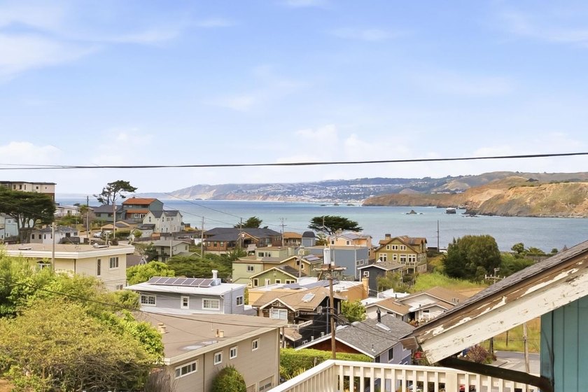 Just blocks from the ocean at Pedro Point, this stunning custom - photo 13