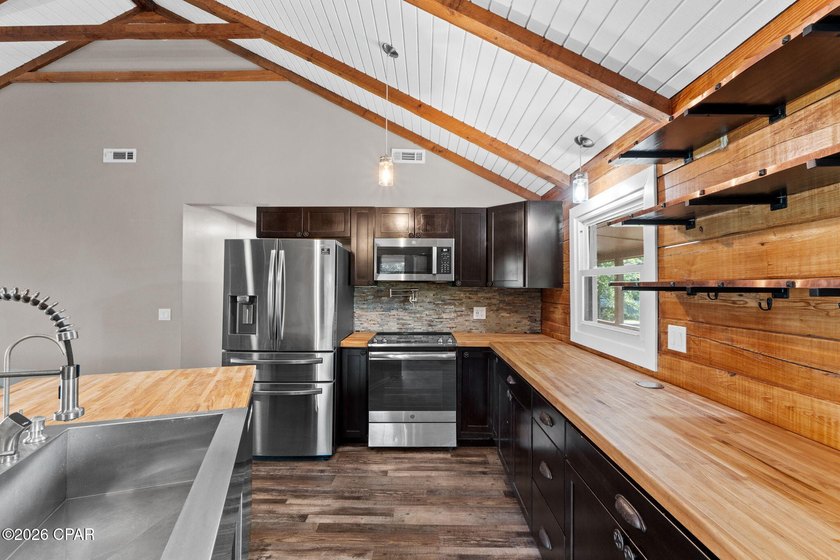 Wake up to breathtaking lake views and spend your evenings - photo 17