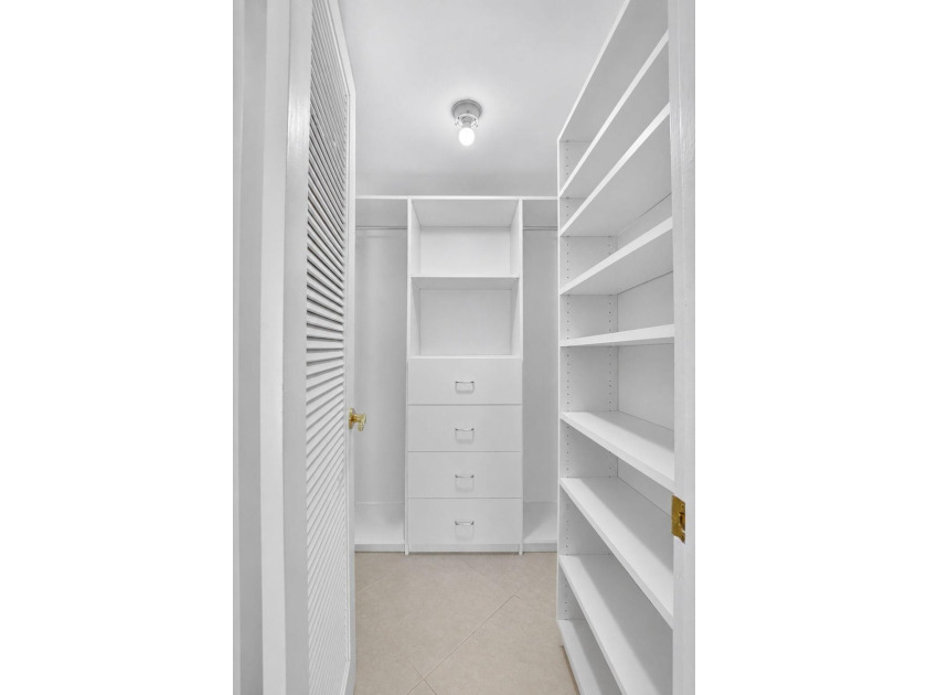 Second-floor 1-bedroom, 1.5-bath condo in The Palms of Deer - photo 21