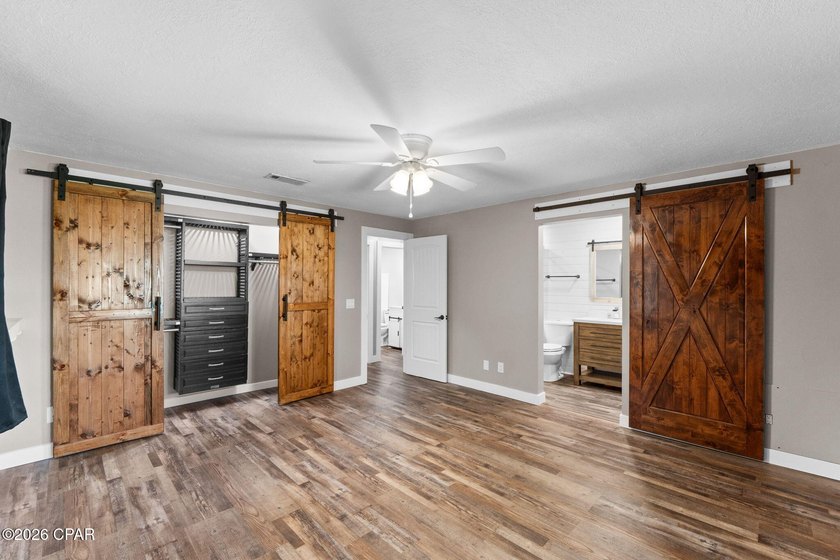 Wake up to breathtaking lake views and spend your evenings - photo 28