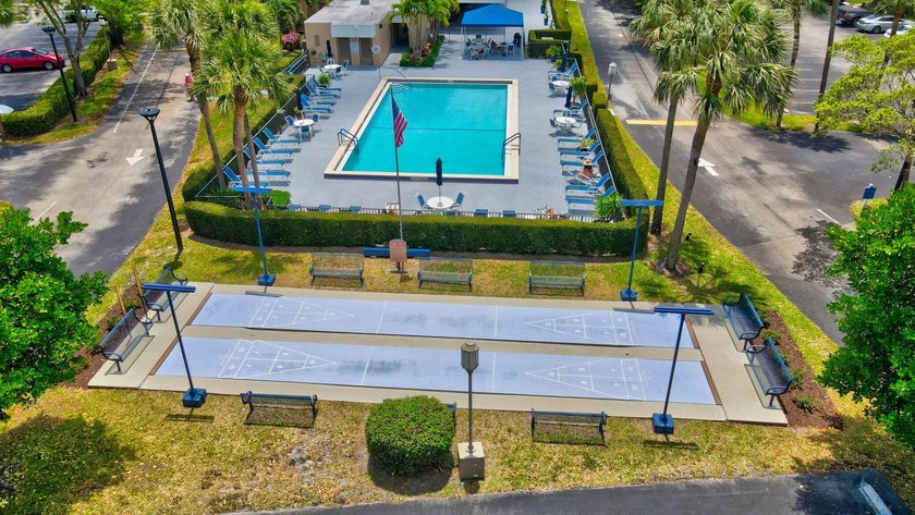 Second-floor 1-bedroom, 1.5-bath condo in The Palms of Deer - photo 32
