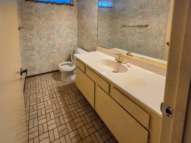 Rare value-add opportunity in coveted Willow Glen! Investors - photo 12