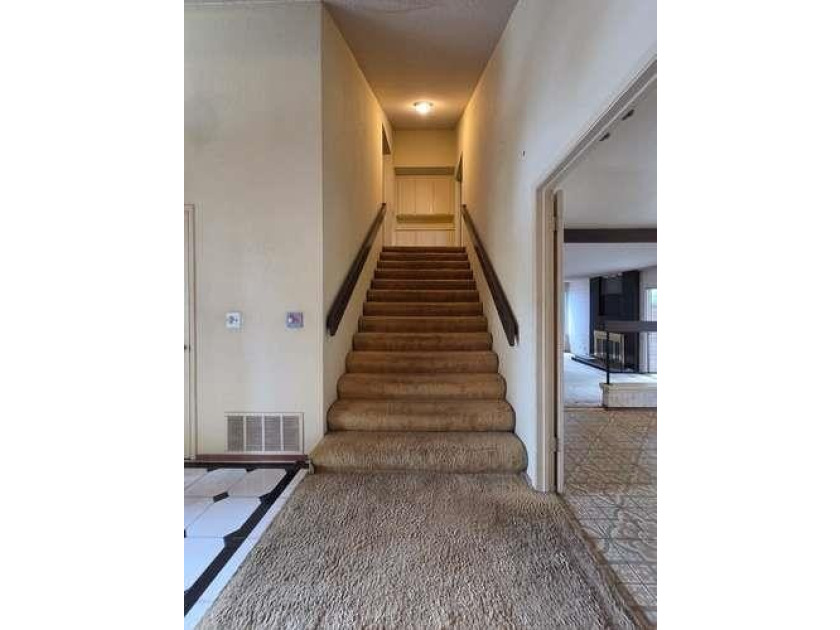Rare value-add opportunity in coveted Willow Glen! Investors - photo 13