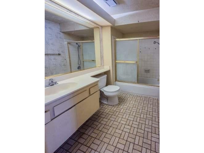 Rare value-add opportunity in coveted Willow Glen! Investors - photo 19