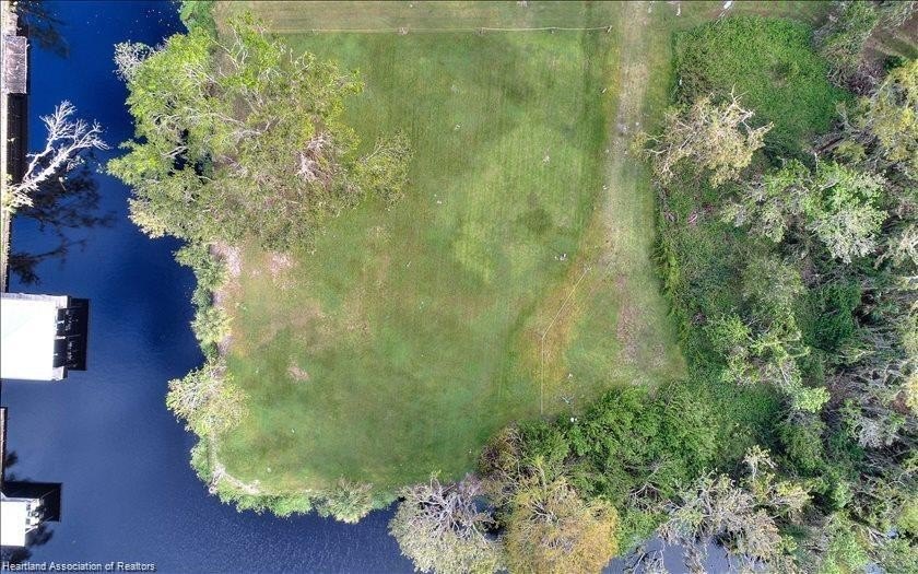 LIVING ON THE LAKE ISTOKPOGA (27,692 ACRES) IS ALL ABOUT - photo 5