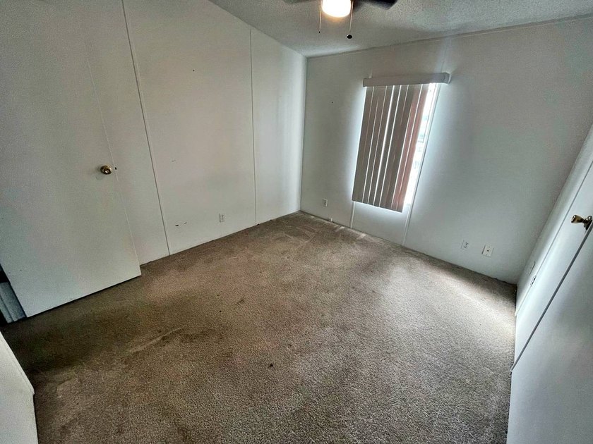 Stunning 3-Bedroom, 2-Bathroom Home with Florida Room in Premier - photo 25