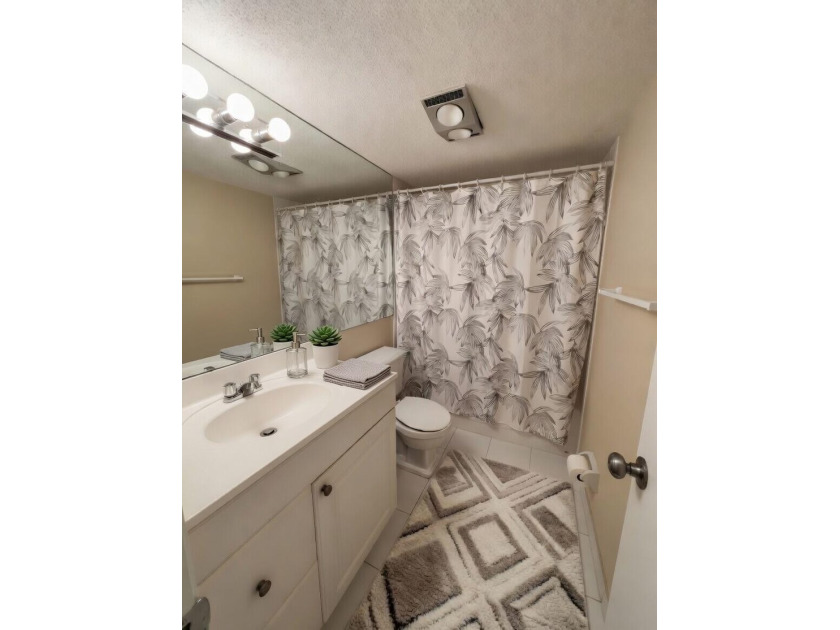 Enjoy an Intracoastal waterfront all age community offering - photo 7