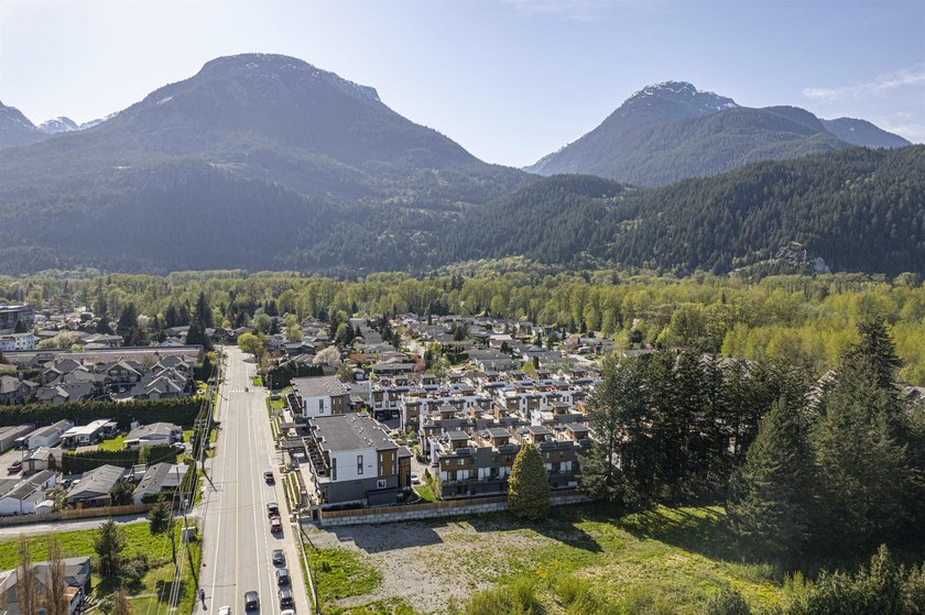 BREEZE by Target Homes in Central Squamish is offering high - photo 13