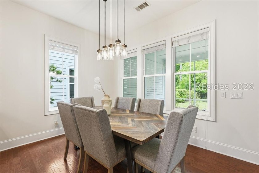 BEST DEAL IN HAMPTON LAKE! PRICED TO SELL! Experience refined - photo 11