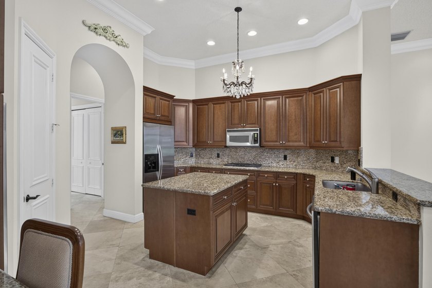 Welcome to luxury living in the prestigious Versailles community - photo 29