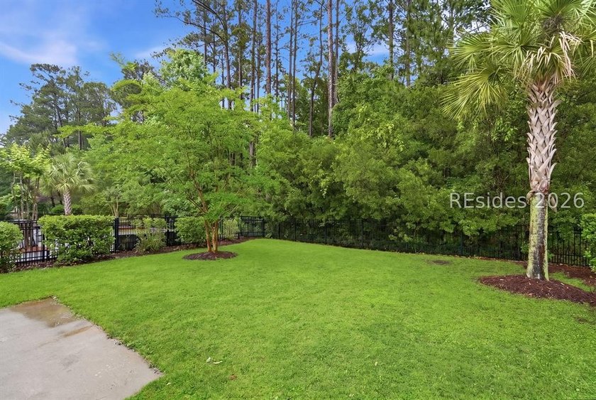 BEST DEAL IN HAMPTON LAKE! PRICED TO SELL! Experience refined - photo 34
