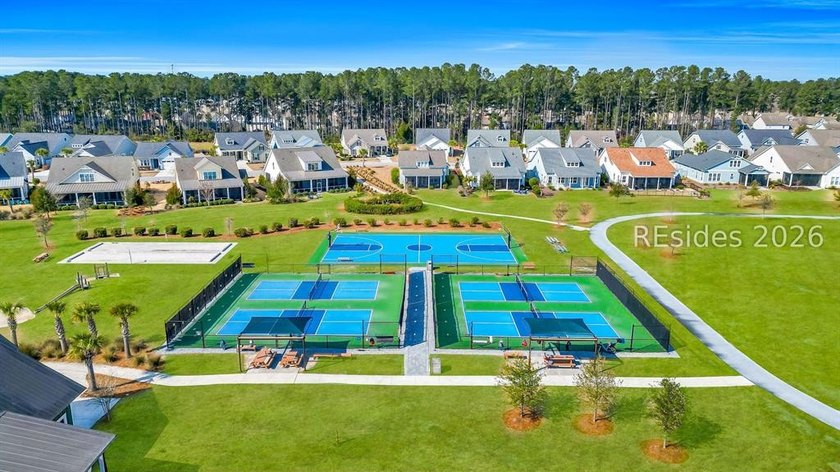 BEST DEAL IN HAMPTON LAKE! PRICED TO SELL! Experience refined - photo 43