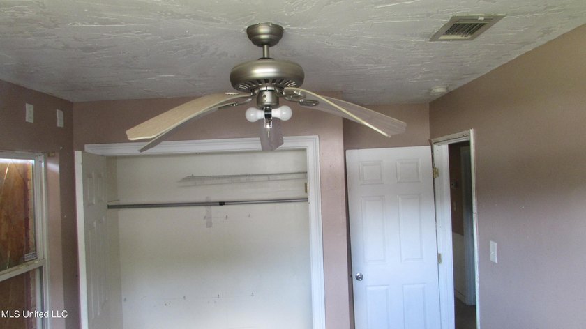 3 bedroom 2 bath home being sold as-is. Newer roof for lower - photo 4