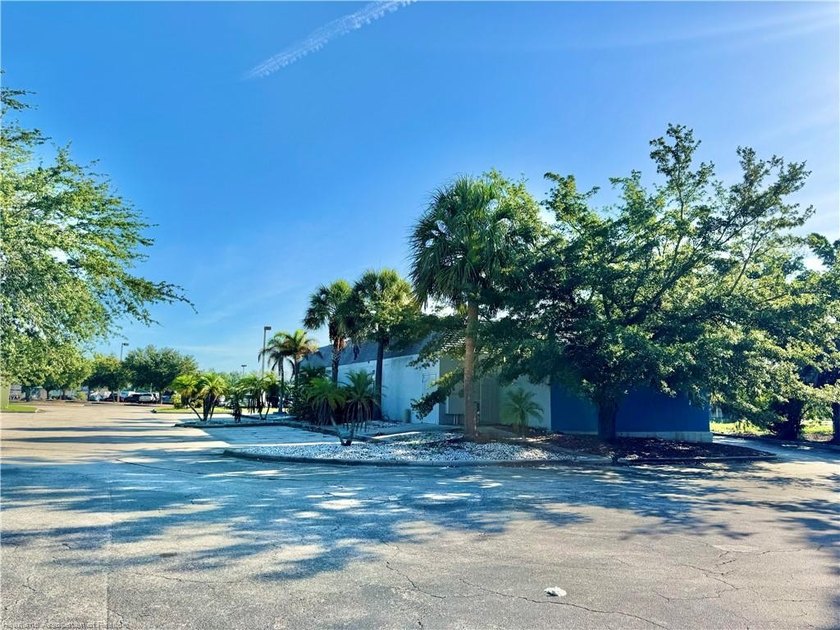 Excellent location in downtown Sebring for a stand alone - photo 3