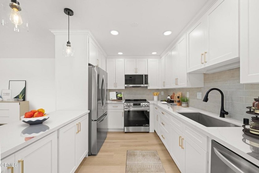New Price, New Opportunity!!! Schedule your private showing - photo 4