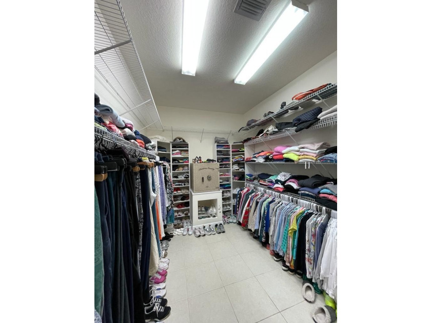 All measure approx. Please send an offer with Great - photo 15