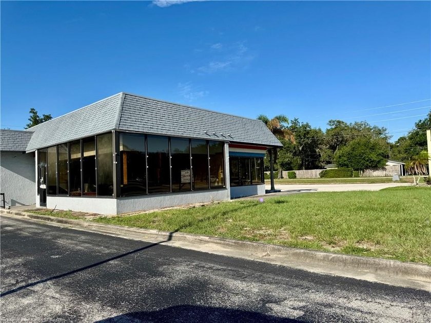 Excellent location in downtown Sebring for a stand alone - photo 7